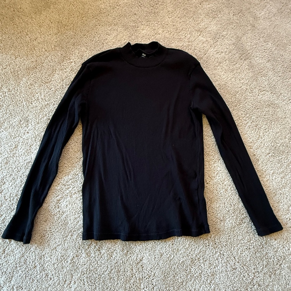 Uniqlo Dark Gray Ribbed Knit Top